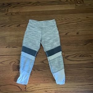 zella capri leggings, kids large (10/12)